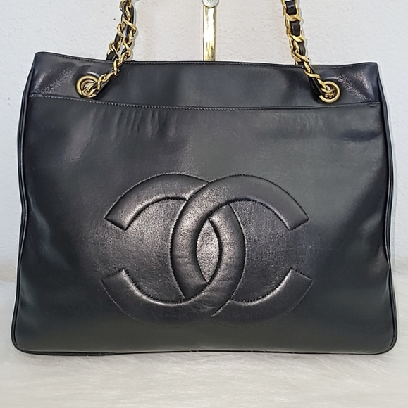 😍🔥 Beautiful 🔥 😍 Authentic Chanel  Lambskin Shoulder Bag - Picture 14 of 16